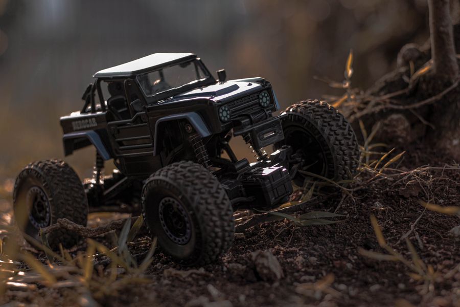 Off-road radio controlled buggy